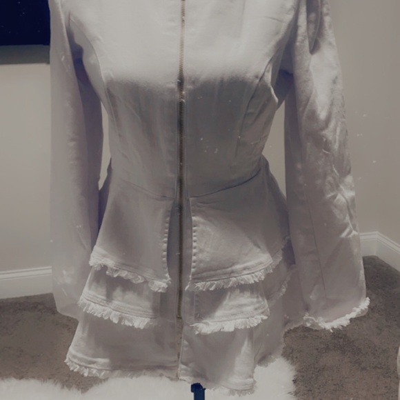 Venus | White & Black Raw-Edge Lace-Up - Picture 5 of 8